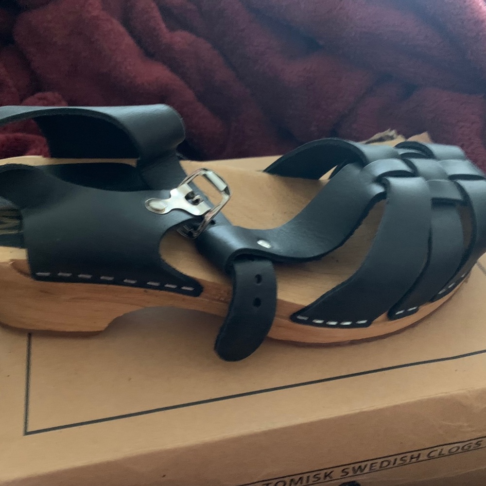 Brand New Mia Sandals